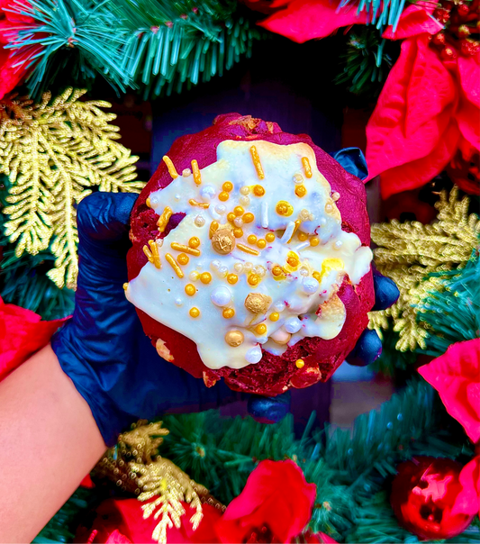 Mrs. Claus' Red Velvet Cheesecake